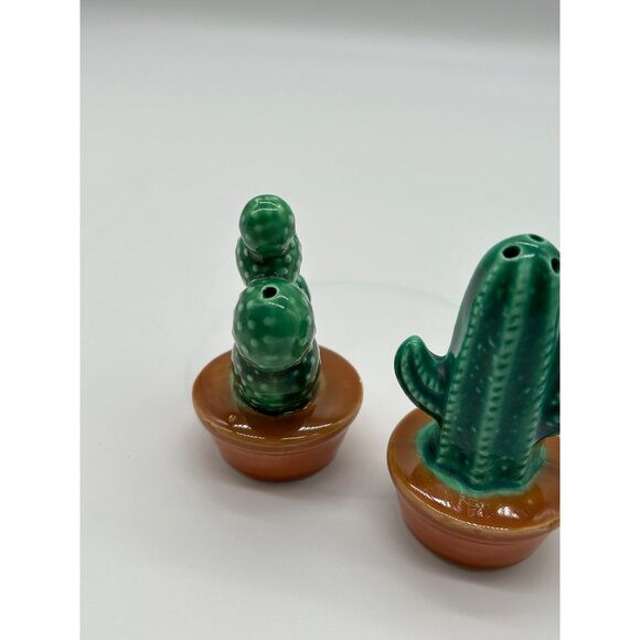 Desert Cactus In Pot Salt & Pepper Shakers 3 1/4" Tall Southwest - Picture 9 of 13